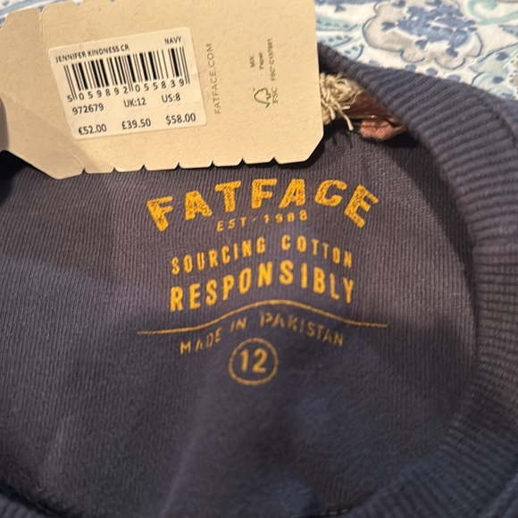 NWT crewneck sweatshirt with word kindness and brand name Fatface - Picture 3 of 3